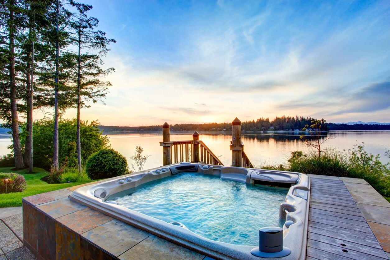 Shipping Hot Tubs: A Retailer's Guide Shipping Hot Tubs: A Retailer's Guide